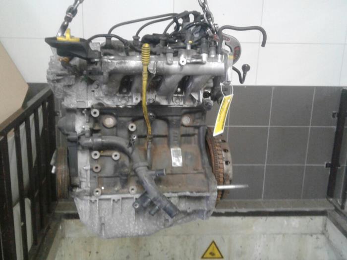 Gebruikte Motor Renault Wind (EN/E4) Prijs € 996,45 Margeregeling aangeboden door Wessel Parts & Service B.V.