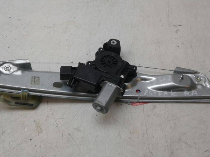 OPEL Astra K (2015-2021) Front Right Door Window Control Motor 13406678 17650676