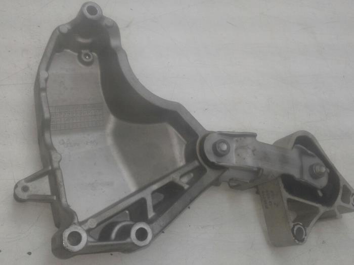 MERCEDES-BENZ CLA-Class C117 (2013-2016) Right Side Engine Mount 2702230002 14597663