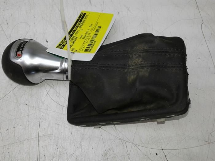 Gebruikte Pook Audi Q2 (GAB/GAG) 1.6 30 TDI 16V Prijs € 78,75 Margeregeling aangeboden door Wessel Parts & Service B.V.