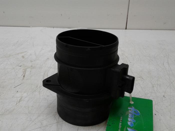 Gebruikte Luchthoeveelheidsmeter Volkswagen Tiguan (5N1/2) 2.0 TDI 16V 4Motion Prijs € 47,25 Margeregeling aangeboden door Wessel Parts & Service B.V.