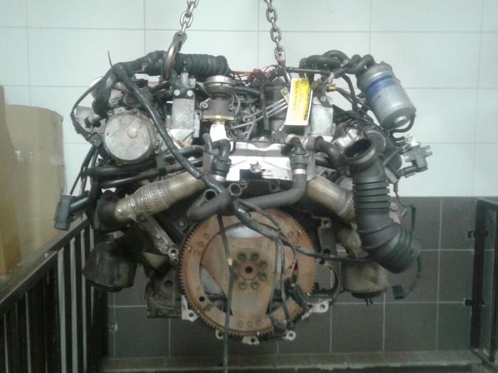 Gebruikte Motor Volkswagen Passat Variant (3B6) 2.5 TDI V6 24V Prijs € 943,95 Margeregeling aangeboden door Wessel Parts & Service B.V.