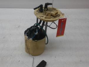 Gebruikte Tank element Pomp Opel Insignia Sports Tourer 2.0 CDTI 16V Prijs € 89,00 Margeregeling aangeboden door Wessel Parts & Service B.V.