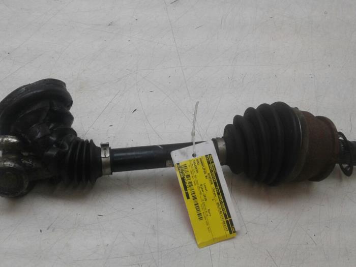 Gebruikte Aandrijfas rechts-voor Opel Insignia Sports Tourer 2.0 CDTI 16V Prijs op aanvraag aangeboden door Wessel Parts & Service B.V.