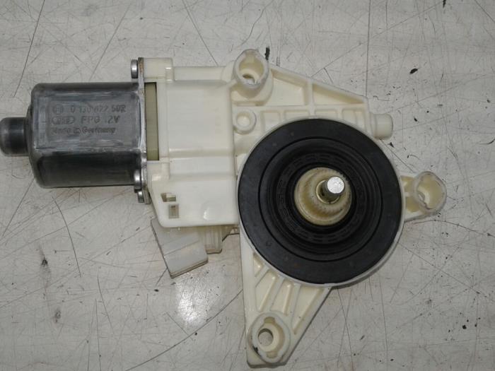 MERCEDES-BENZ GLK-Class X204 (2008-2015) Front Right Door Window Control Motor 2048200242 14961777