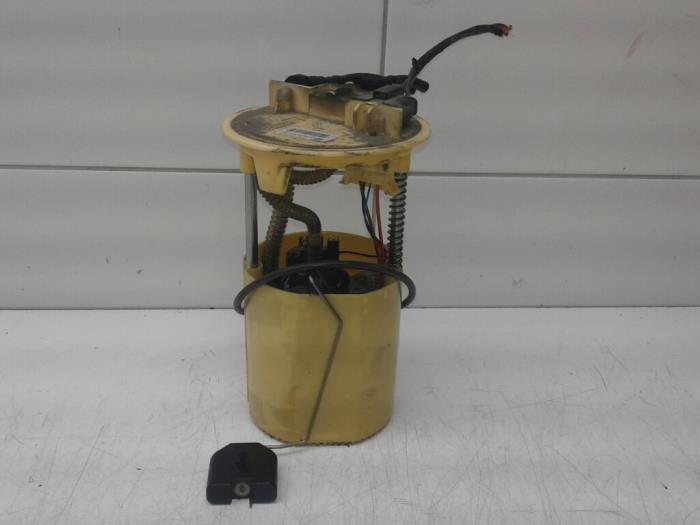 Gebruikte Tank element Pomp Smart Fortwo Prijs € 82,95 Margeregeling aangeboden door Wessel Parts & Service B.V.