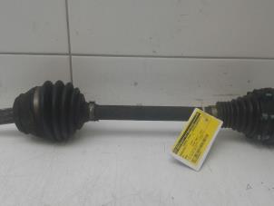 Gebruikte Homokineetas links-voor Volkswagen Bora Variant (1J6) 2.0 Prijs € 49,00 Margeregeling aangeboden door Wessel Parts & Service B.V.