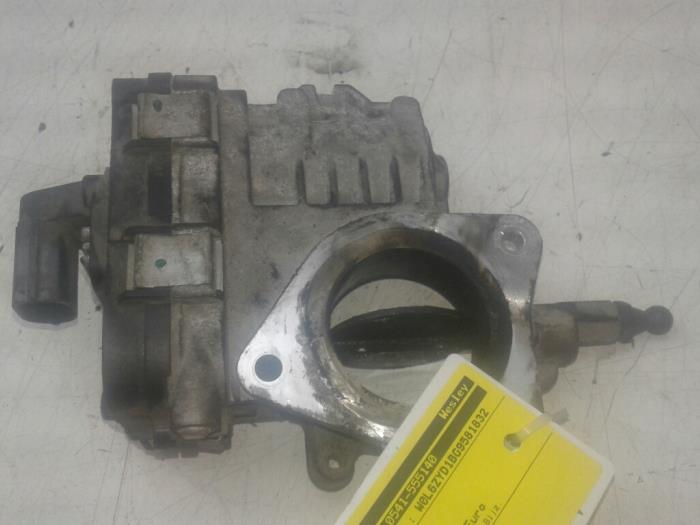 Gebruikte Gasklephuis Opel Combo 1.6 CDTI 16V Prijs € 82,95 Margeregeling aangeboden door Wessel Parts & Service B.V.