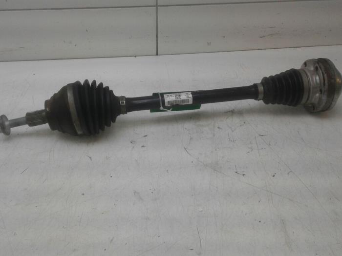 Gebruikte Steekas rechts-voor Volkswagen T-Roc I 2.0 TDI 150 4Motion 16V Prijs € 78,75 Margeregeling aangeboden door Wessel Parts & Service B.V.