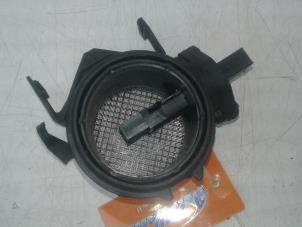 Gebruikte Luchthoeveelheidsmeter Mercedes SL (R230) 3.7 SL-350 V6 18V Prijs € 69,00 Margeregeling aangeboden door Wessel Parts & Service B.V.