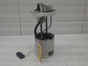 Gebruikte Tank element Pomp Opel Mokka/Mokka X 1.6 16V EcoFlex 4x2 Prijs € 99,00 Margeregeling aangeboden door Wessel Parts & Service B.V.