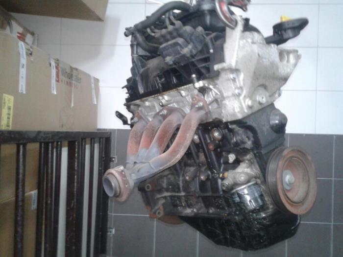 Motor van een Renault Clio III (BR/CR) 1.2 16V 75 2010