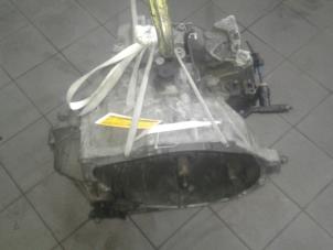 Gebruikte Versnellingsbak Peugeot 2008 (CU) 1.6 BlueHDi 115 16V Prijs € 799,00 Margeregeling aangeboden door Wessel Parts & Service B.V.