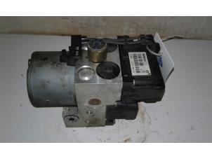 Gebruikte ABS Pomp Peugeot 406 (8B) 1.8 16V Prijs € 39,00 Margeregeling aangeboden door Wessel Parts & Service B.V.