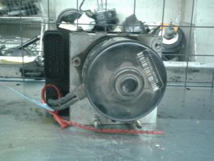 Gebruikte ABS Pomp Ford Galaxy (WGR) 1.9 TDI Prijs € 39,00 Margeregeling aangeboden door Wessel Parts & Service B.V.