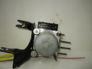 Gebruikte ABS Pomp Renault Clio III (BR/CR) 1.5 dCi 85 Prijs € 75,00 Margeregeling aangeboden door Wessel Parts & Service B.V.