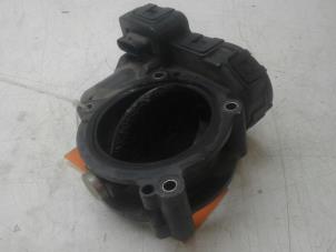 Gebruikte Gasklephuis Mercedes Vito (639.6) 2.2 116 CDI 16V Euro 5 Prijs € 69,00 Margeregeling aangeboden door Wessel Parts & Service B.V.