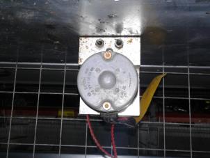 Gebruikte ABS Pomp Renault Scénic I (JA) 1.6 16V Prijs € 39,00 Margeregeling aangeboden door Wessel Parts & Service B.V.