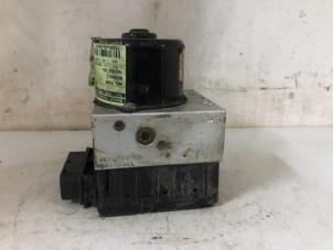 Gebruikte ABS Pomp Renault Twingo (C06) 1.2 Prijs € 39,00 Margeregeling aangeboden door Wessel Parts & Service B.V.