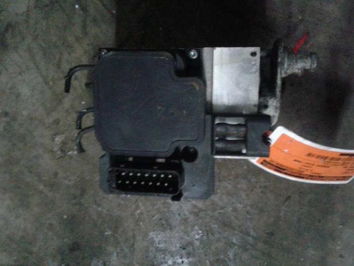 Gebruikte ABS Pomp Mercedes E (W210) 3.0 E-300D Turbo 24V Prijs € 40,95 Margeregeling aangeboden door Wessel Parts & Service B.V.