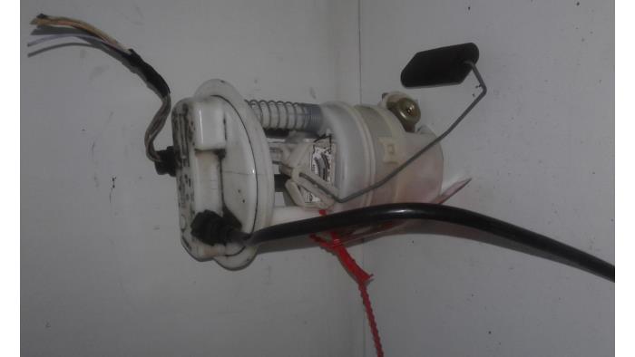 Gebruikte Tank element Pomp Opel Vivaro 1.9 DI Prijs € 42,00 Margeregeling aangeboden door Wessel Parts & Service B.V.