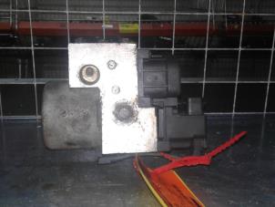 Gebruikte ABS Pomp Renault Espace (JE) 2.0i 16V Prijs € 49,00 Margeregeling aangeboden door Wessel Parts & Service B.V.