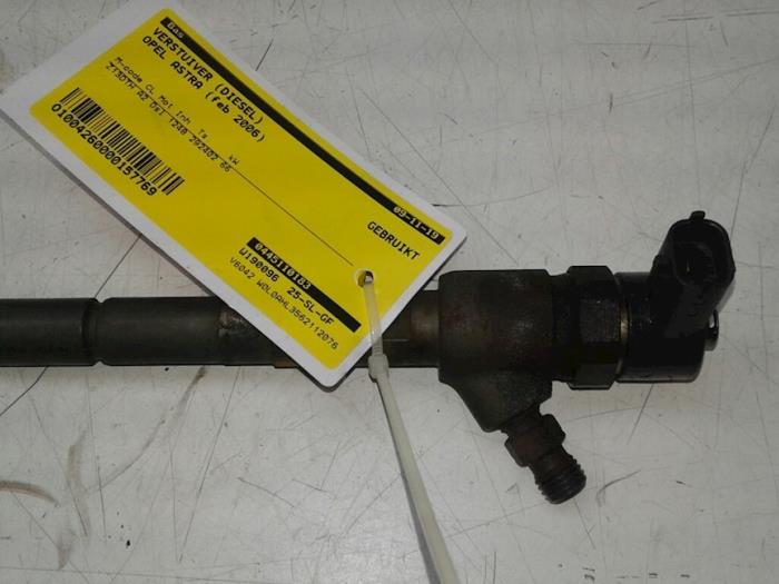 OPEL Astra H (2004-2014) Fuel Injector 0445110183 15209851