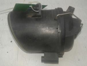 Gebruikte Mistlamp links-voor Volkswagen Fox (5Z) 1.4 16V Prijs € 39,00 Margeregeling aangeboden door Wessel Parts & Service B.V.