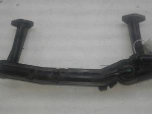 Gebruikte Waterpijp Jaguar XF (X260) 3.0 V6 S Supercharger 24V AWD Prijs € 100,00 Margeregeling aangeboden door Wessel Parts & Service B.V.