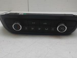 Gebruikte Chaufage Bedieningspaneel Opel Crossland X Prijs € 100,00 Margeregeling aangeboden door Wessel Parts & Service B.V.