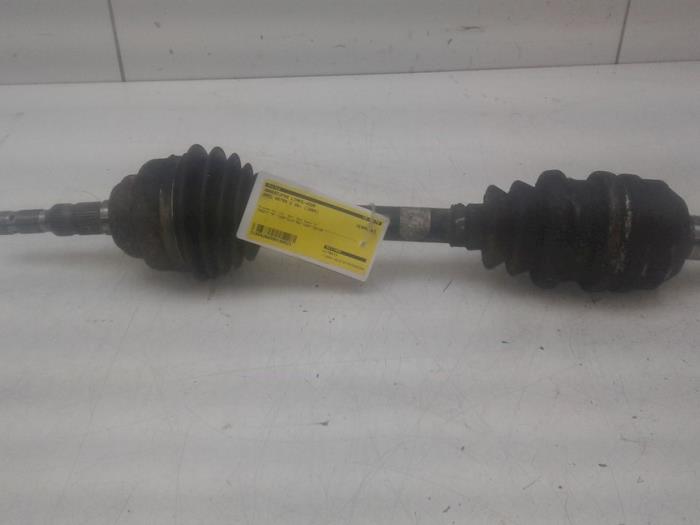 Gebruikte Cardanas links-voor (VWA) Opel Astra G (F08/48) Prijs € 31,50 Margeregeling aangeboden door Wessel Parts & Service B.V.
