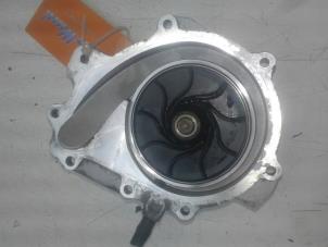 Gebruikte Waterpomp Mercedes C (W205) C-220 2.2 CDI BlueTEC, C-220 d 16V Prijs € 89,00 Margeregeling aangeboden door Wessel Parts & Service B.V.