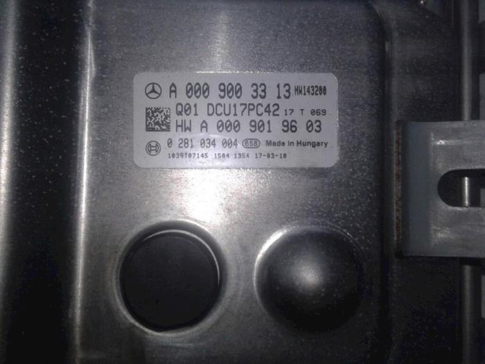 Computer Diversen van een Mercedes-Benz C (W205) C-200d 2.2 16V 2017