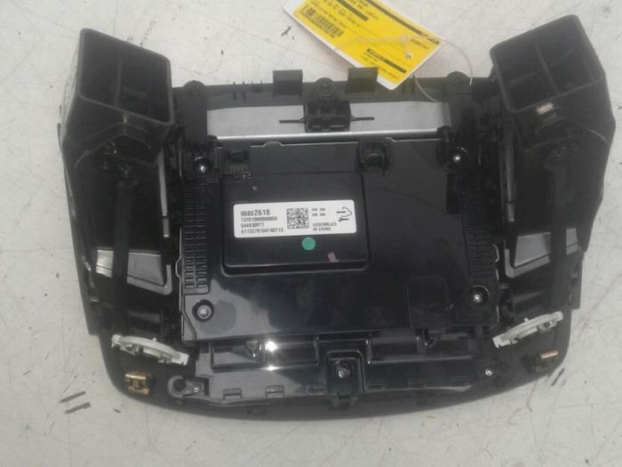 Display Interieur van een Opel Insignia 2.0 CDTI 16V 140 ecoFLEX 2013