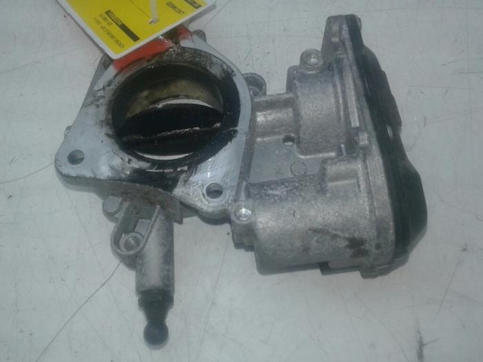 Gebruikte Gasklephuis Opel Insignia 2.0 CDTI 16V 140 ecoFLEX Prijs € 72,45 Margeregeling aangeboden door Wessel Parts & Service B.V.