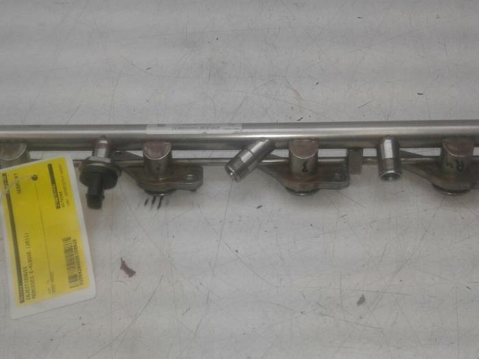 Gebruikte Injectiehuis Mercedes E (C207) E-500 V8 32V Prijs € 72,45 Margeregeling aangeboden door Wessel Parts & Service B.V.