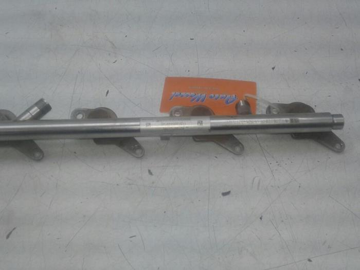 Gebruikte Injectiehuis Mercedes E (C207) E-500 V8 32V Prijs € 156,45 Margeregeling aangeboden door Wessel Parts & Service B.V.
