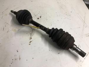 Gebruikte Steekas links-voor Opel Zafira Mk.I (F75) 2.2 16V Prijs € 65,00 Margeregeling aangeboden door Wessel Parts & Service B.V.