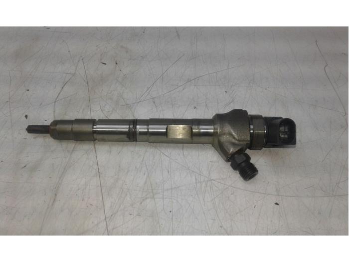 SKODA Superb 3 generation (2015-2023) Fuel Injector 04L130277AD 15209881