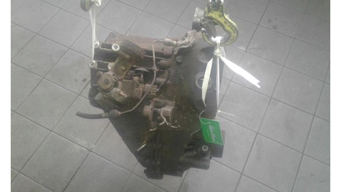 Gebruikte Versnellingsbak Seat Alhambra (7V8/9) Prijs € 418,95 Margeregeling aangeboden door Wessel Parts & Service B.V.
