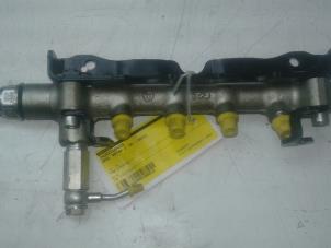 Gebruikte Injectiehuis Opel Astra J GTC (PD2/PF2) 1.7 CDTi 16V ecoFLEX 110 Prijs € 89,00 Margeregeling aangeboden door Wessel Parts & Service B.V.