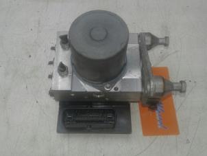 Gebruikte ABS Pomp Mercedes E (C207) E-200 CGI 16V BlueEfficiency Prijs € 249,00 Margeregeling aangeboden door Wessel Parts & Service B.V.