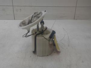 Gebruikte Tank element Pomp Mercedes E (C207) E-200 CGI 16V BlueEfficiency Prijs € 99,00 Margeregeling aangeboden door Wessel Parts & Service B.V.