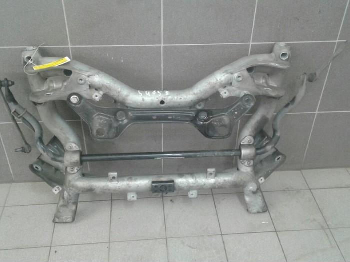 Gebruikte Subframe Mercedes E (C207) E-200 CGI 16V BlueEfficiency Prijs € 236,25 Margeregeling aangeboden door Wessel Parts & Service B.V.