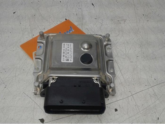 Adblue Computer van een Mercedes-Benz Vito Mixto (447.7) 1.6 109 CDI 16V 2019