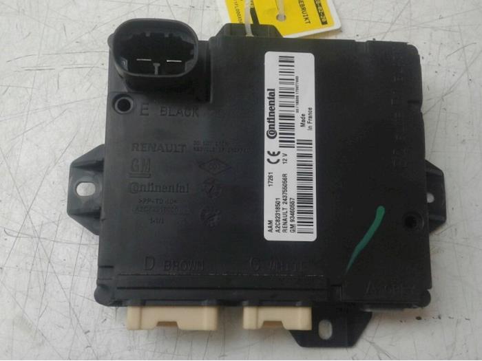 Gebruikte Computer Diversen Renault Trafic (1FL/2FL/3FL/4FL) 1.6 dCi 115 Prijs € 131,25 Margeregeling aangeboden door Wessel Parts & Service B.V.