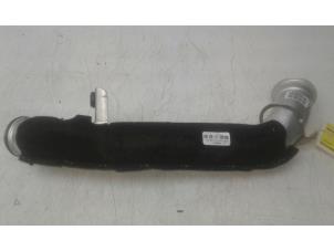 Gebruikte Intercooler Buis Mercedes GLE (V167) 400d 2.9 4-Matic Prijs € 99,00 Margeregeling aangeboden door Wessel Parts & Service B.V.