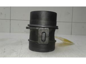 Gebruikte Luchthoeveelheidsmeter Volkswagen Transporter/Caravelle T6 2.0 TDI 150 Prijs € 45,00 Margeregeling aangeboden door Wessel Parts & Service B.V.