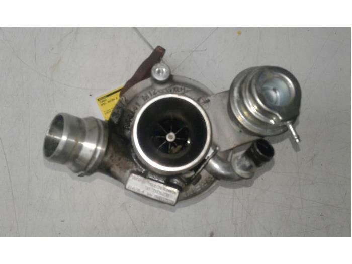 Turbo van een Opel Astra K Sports Tourer 1.6 CDTI 110 16V 2017