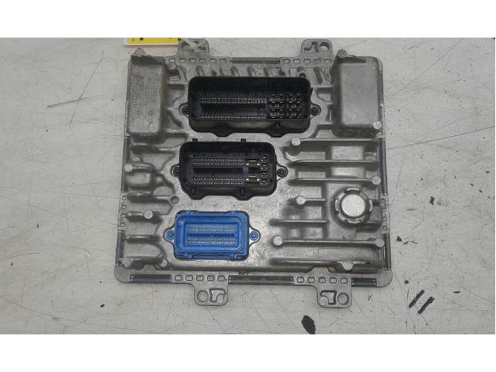 OPEL Astra K (2015-2021) Engine Control Unit ECU 55500630 17334104